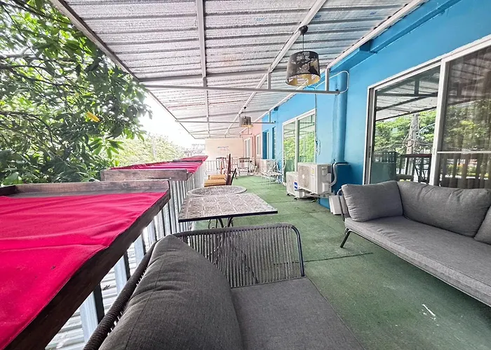 Sunshiny-bb Near Punnavithi Bts Station * Bangkok