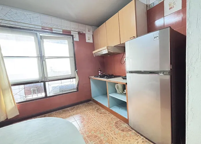 Hostel Sunshiny-bb Near Punnavithi Bts Station Bangkok