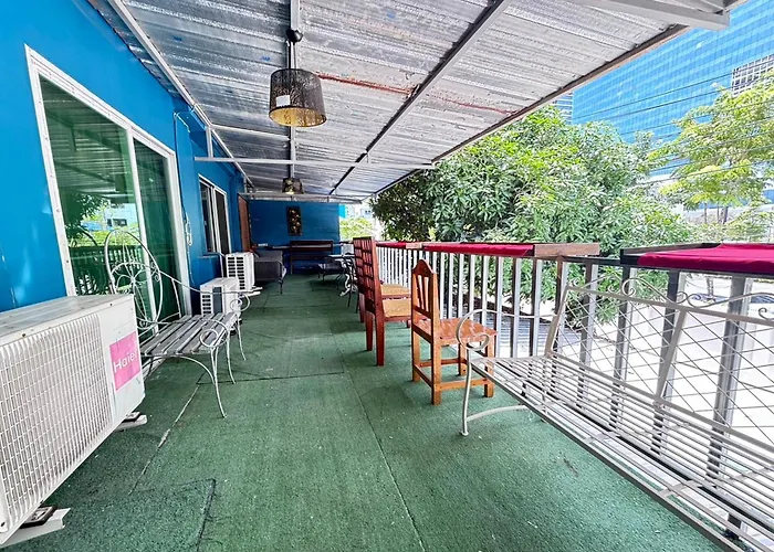 Hostel Sunshiny-bb Near Punnavithi Bts Station