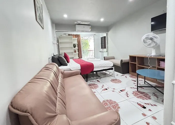 Sunshiny-bb Near Punnavithi Bts Station Bangkok