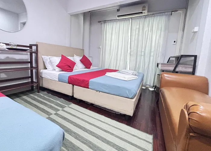 Hostel Sunshiny-bb Near Punnavithi Bts Station *
