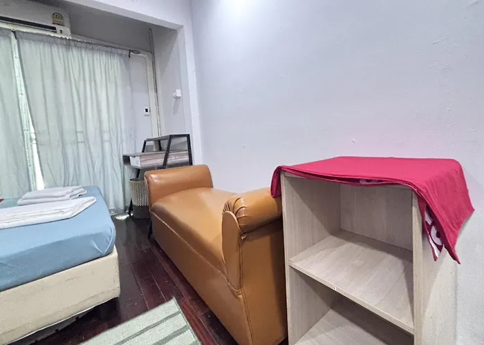 Hostel Sunshiny-bb Near Punnavithi Bts Station