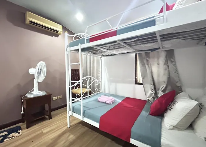 Hostel Sunshiny-bb Near Punnavithi Bts Station *